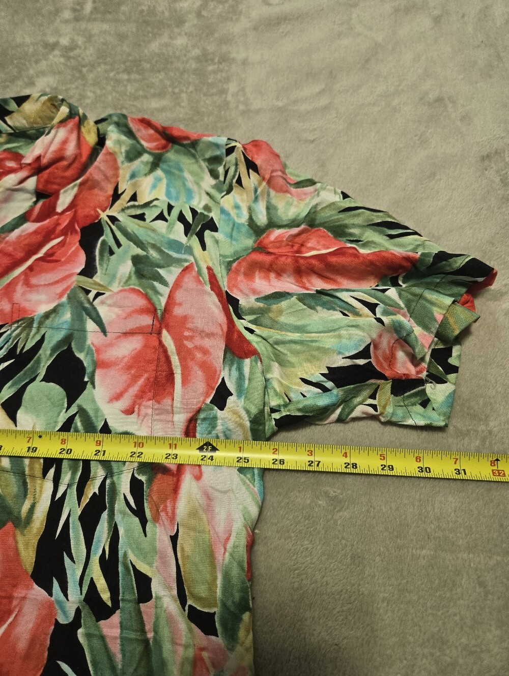 Vintage Paradise Found Hibiscus Hawaiian Shirt Mens Size XL Rayon Made In USA - Picture 6 of 6